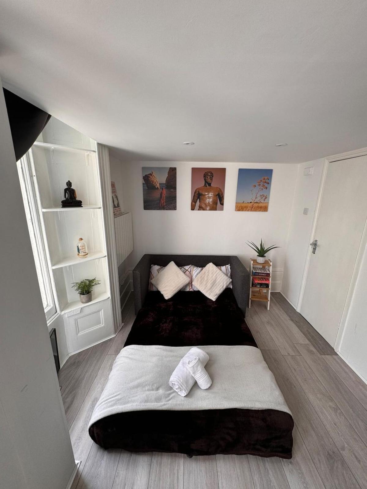 West Oasis By Keyhol Holidays *