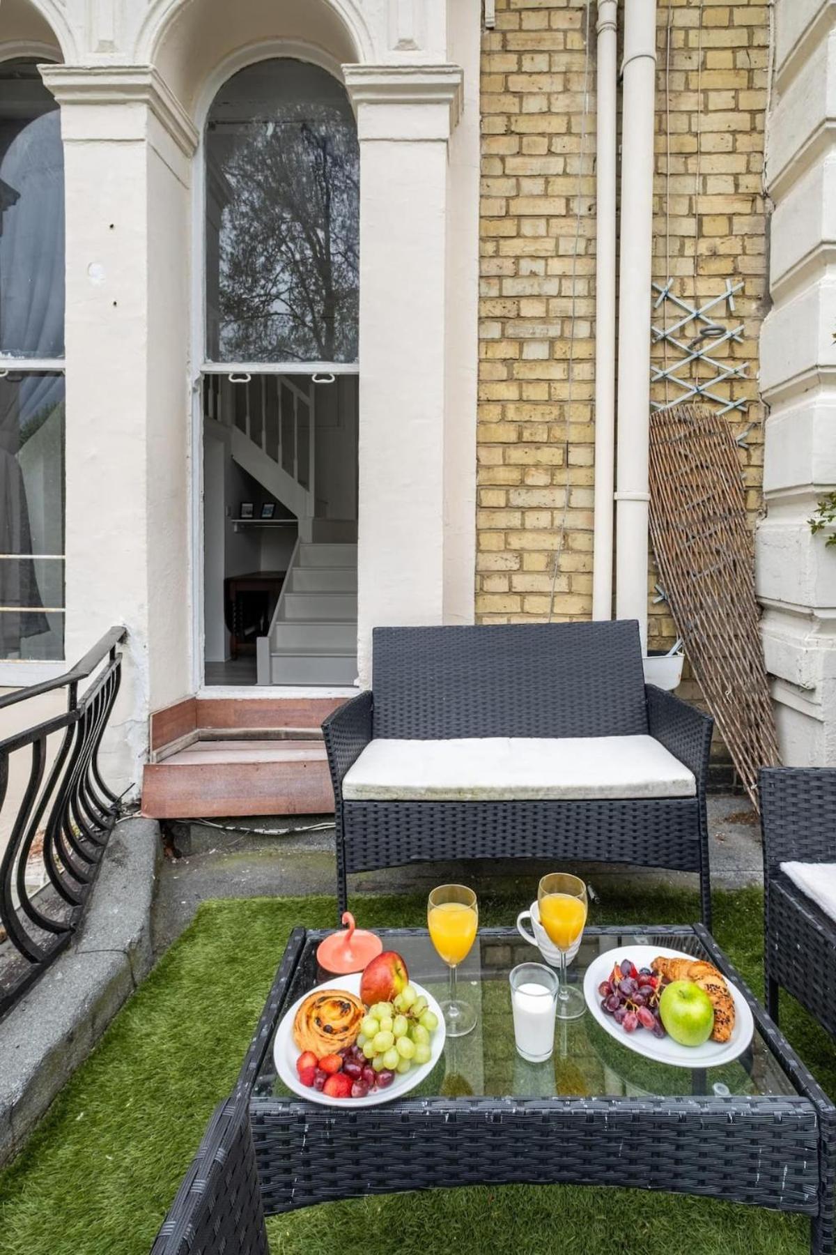 West Oasis By Keyhol Holidays Londra