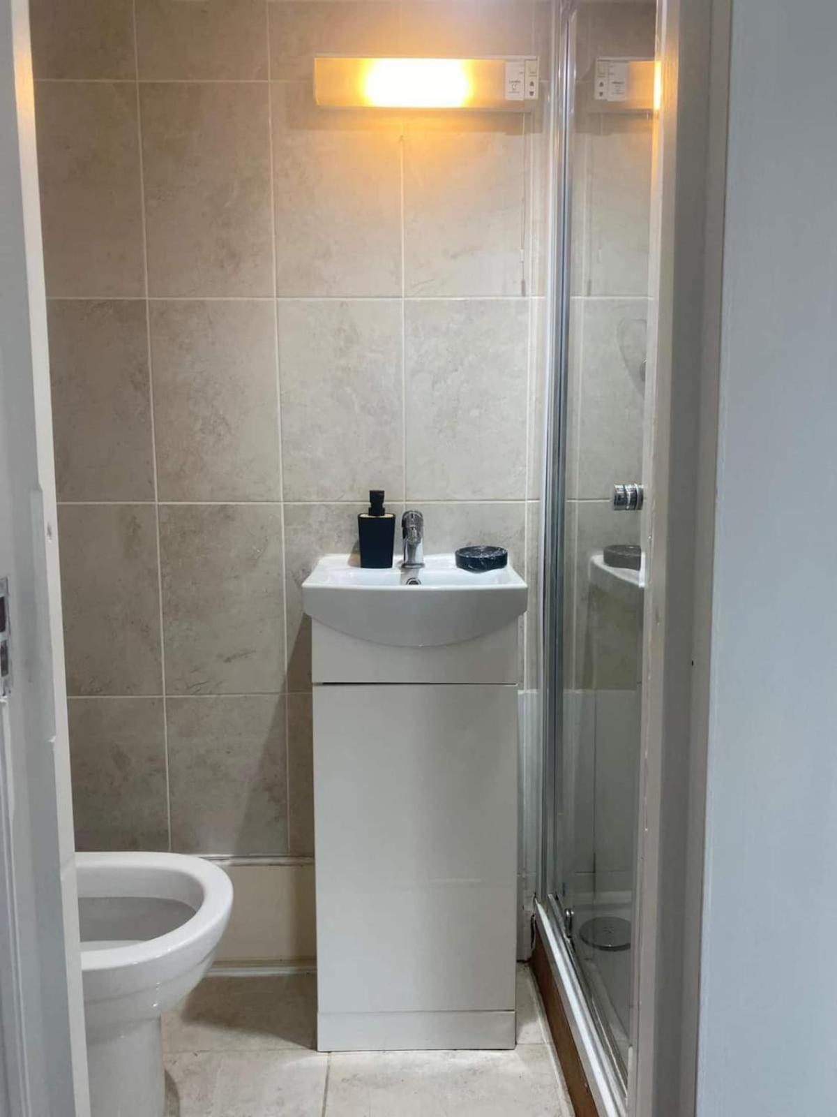 Appartamento West Oasis By Keyhol Holidays Londra