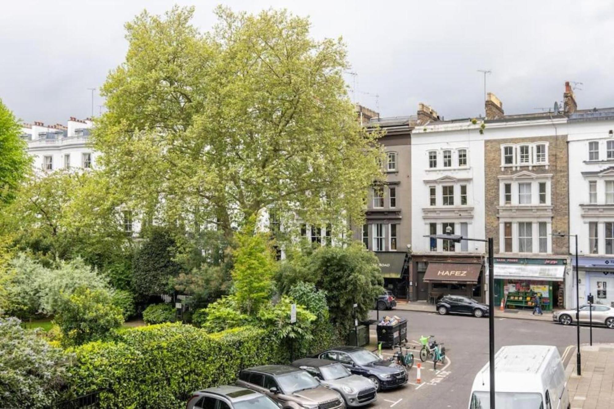West Oasis By Keyhol Holidays London